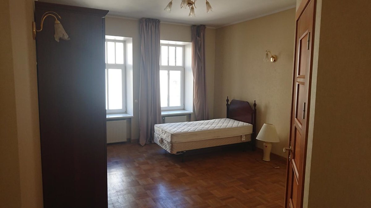 Ilgtermiņā tiek izīrēts 3 istabu dzīvoklis Rīgas centrā!