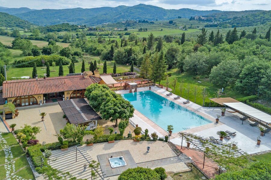 For sale splendid villa located in Tuscany, Italy!